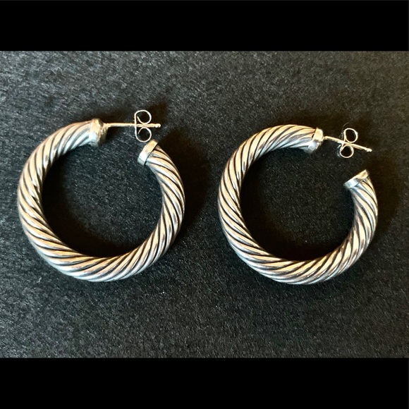 David Yurman Medium Cable Hoop Earrings Silver - Picture 2 of 5